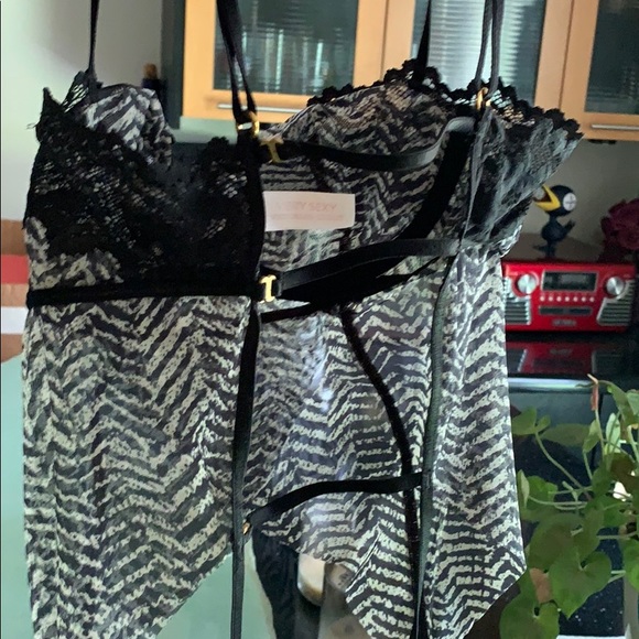 Open back Victoria’s Secret Vintage zebra print teddy - Picture 3 of 6